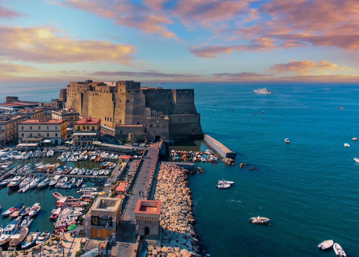 مبيت وإفطار Donna Lena Relais Napoli المظهر الخارجي الصورة