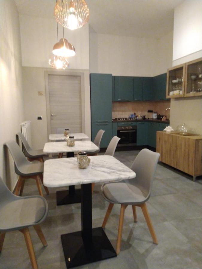 مبيت وإفطار Donna Lena Relais Napoli المظهر الخارجي الصورة